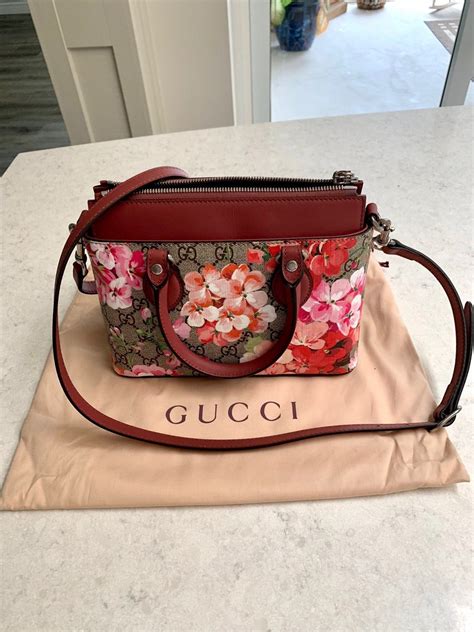 ceinture noire gucci femme|gucci bloom crossbody bag.